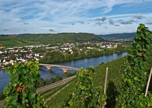 Mosel Longuicher Brücke